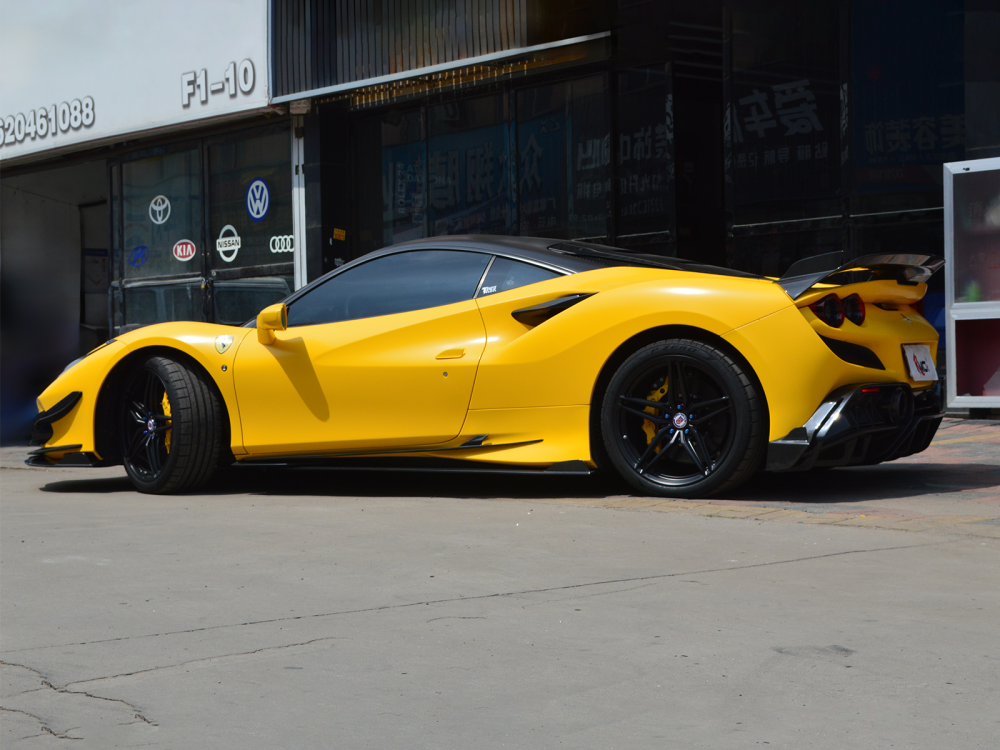 Ferrari F8 Paktechz Design Side Skirts