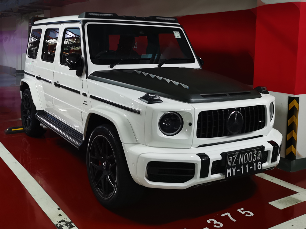 Benz G-Class  Paktechz Design  Roof Spoiler