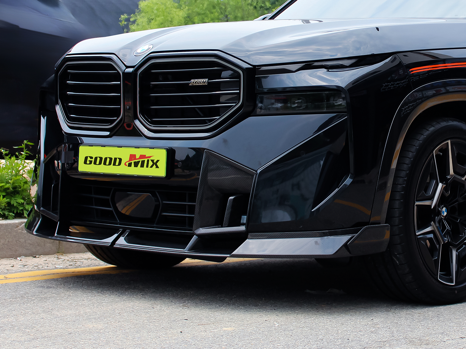 BMW XM  LD Style Front Lip