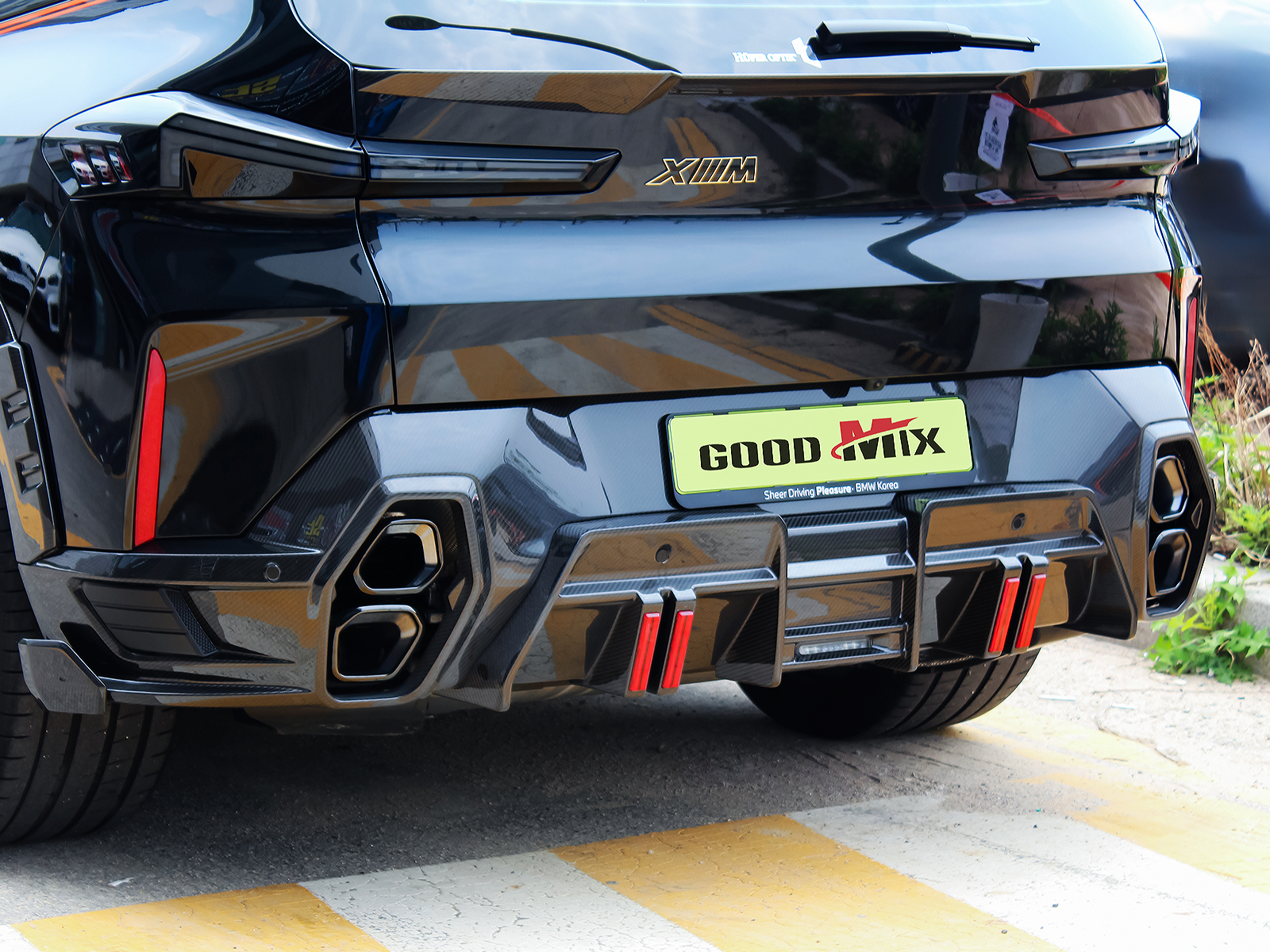 BMW XM  LD Style Rear Diffuser