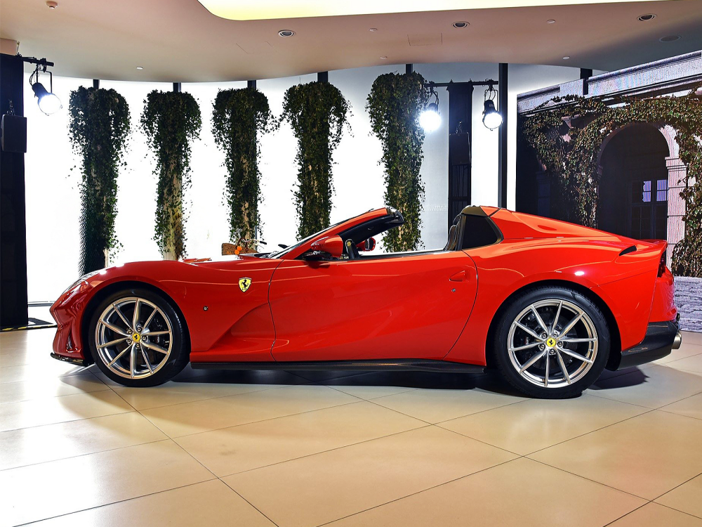 Ferrari 812 OEM Style Side Skirts