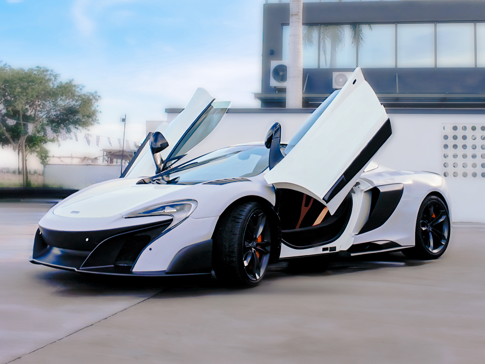 McLaren MP4-12C/625C/650S Upgrade 675LT Style Side Air Intakes