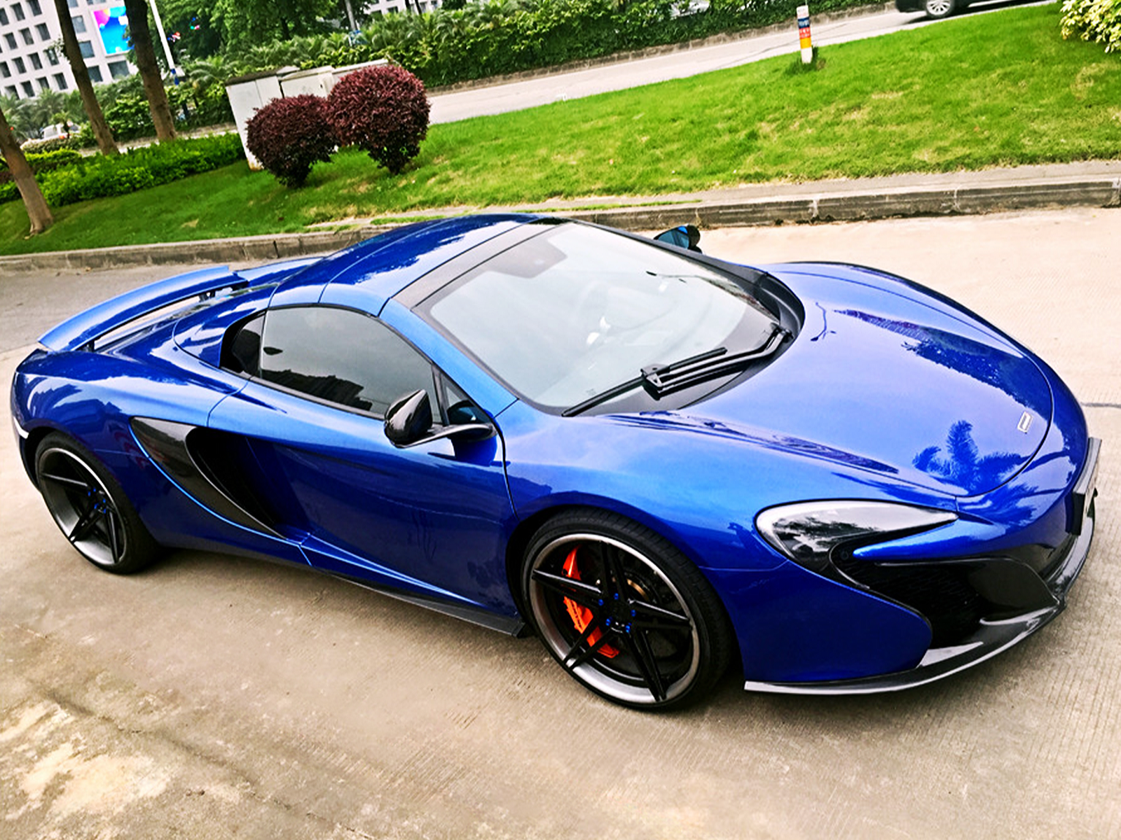 McLaren MP4-12C/625C/650S Upgrade 675LT Style Side Air Intakes