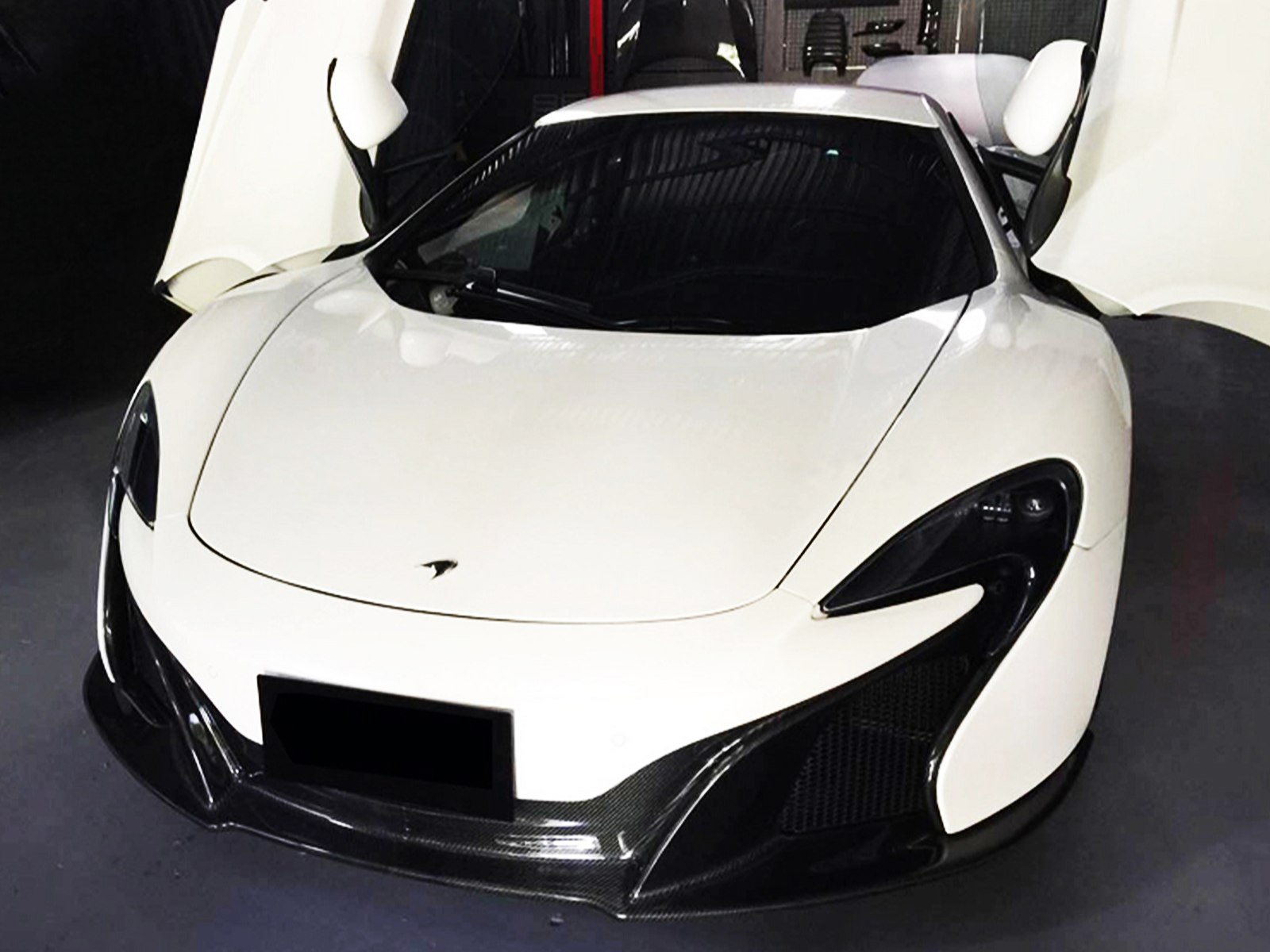 McLaren MP4-12C/625C/650S Upgrade 675LT Style Front Bumpe