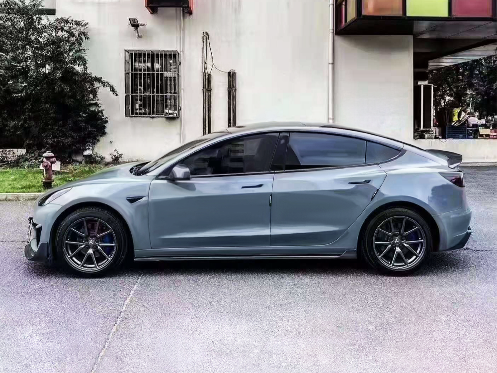 Tesla Model 3 Vorstieiner Style Side Skirts