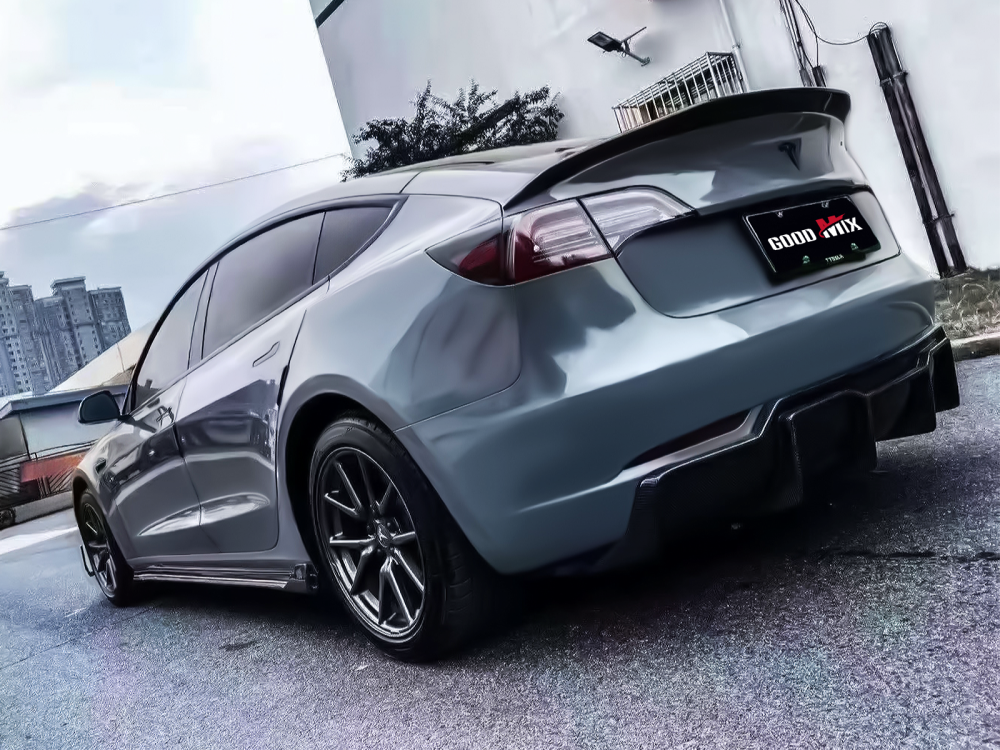 Tesla Model 3 Vorstieiner Style Rear Diffuser