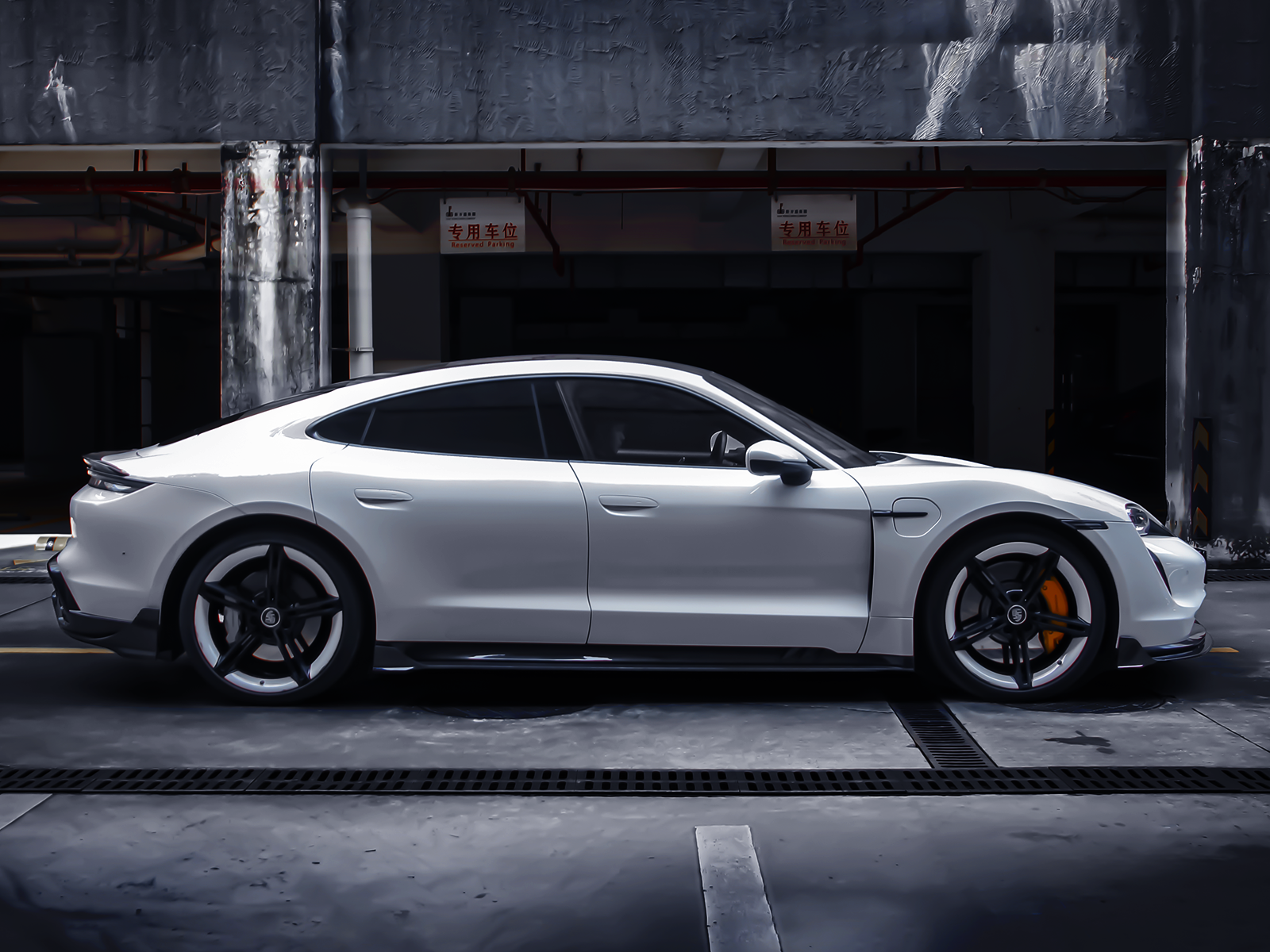 Porsche Taycan Paktechz Design Side Skirts