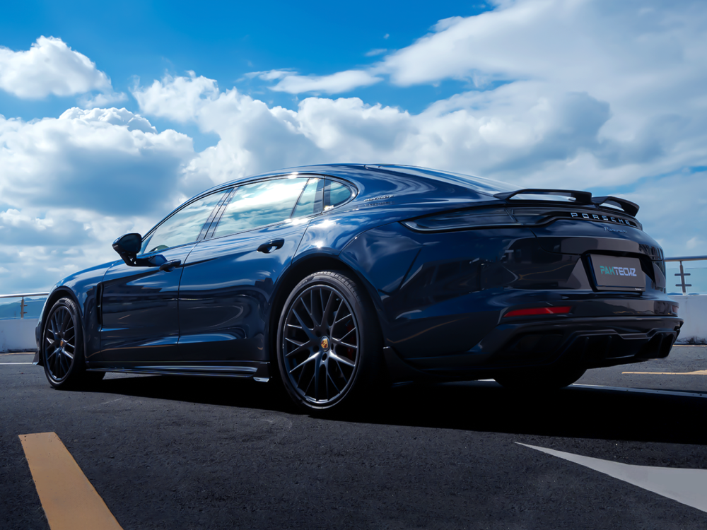 Porsche Panamera Paktechz Design Side Skirts