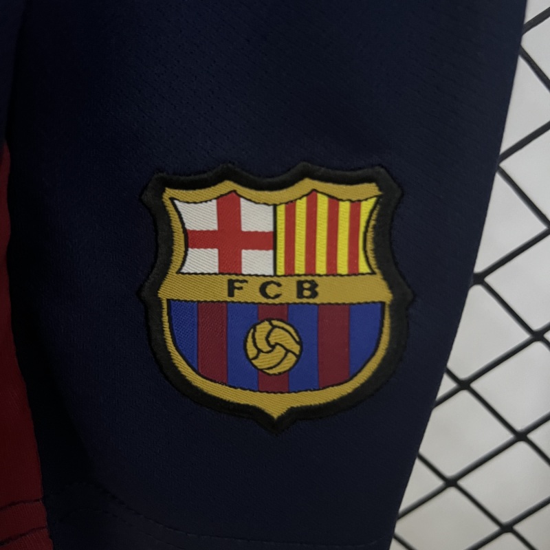 24/25 kids Barcelona home size 16-28 + free socks