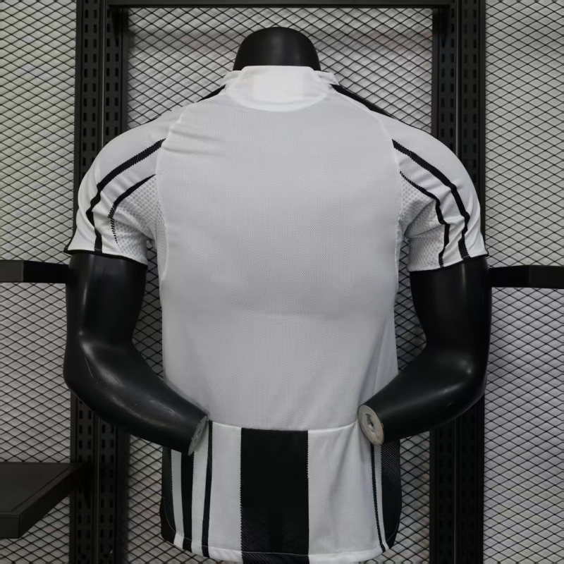 24/25 Juventus Home jersey Player version