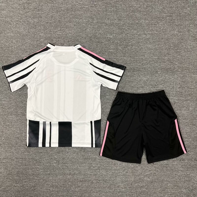 24/25 Juventus Home jersey kids + free socks
