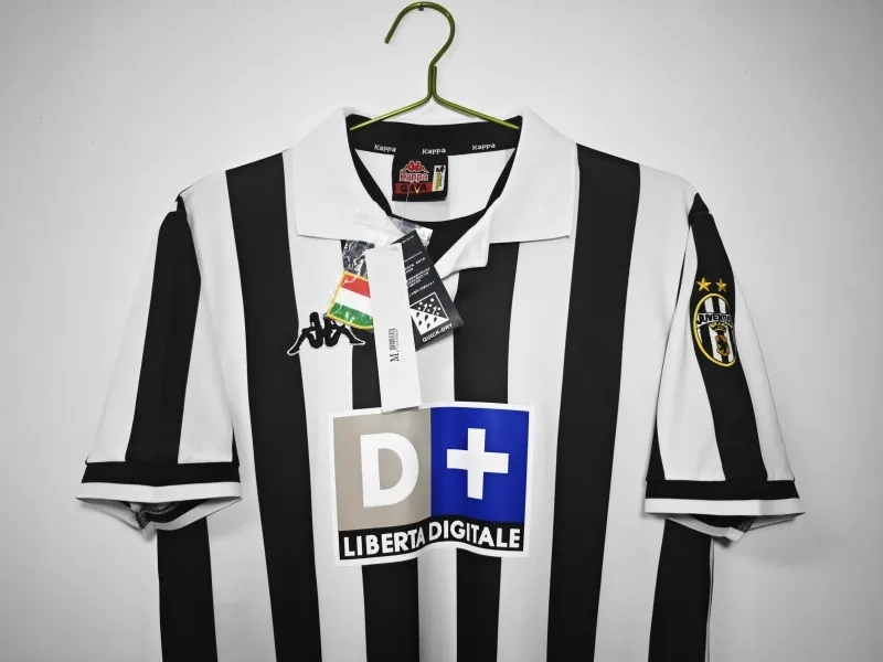 1998/99 Juventus Retro Jersey Home