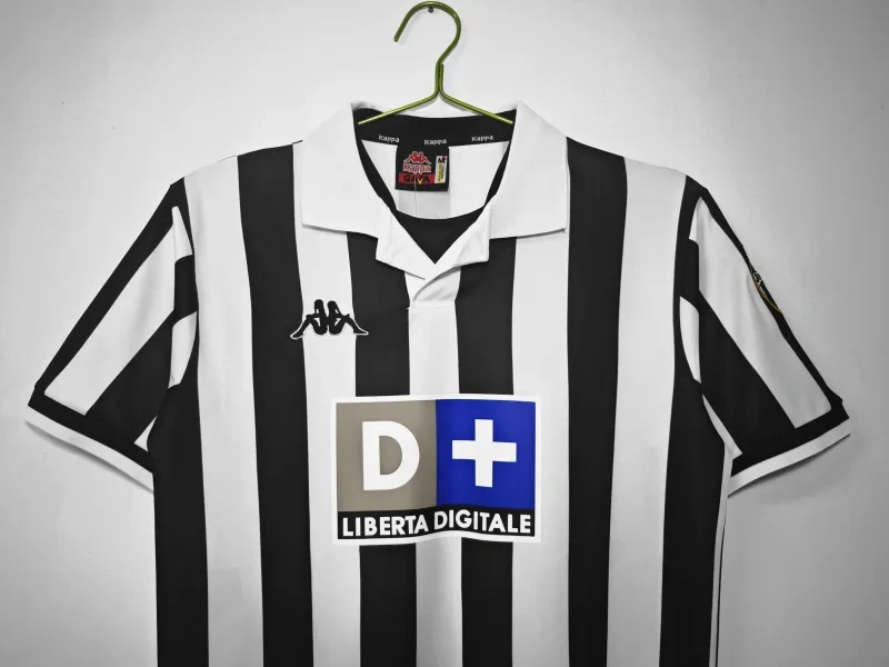1998/99 Juventus Retro Jersey Home