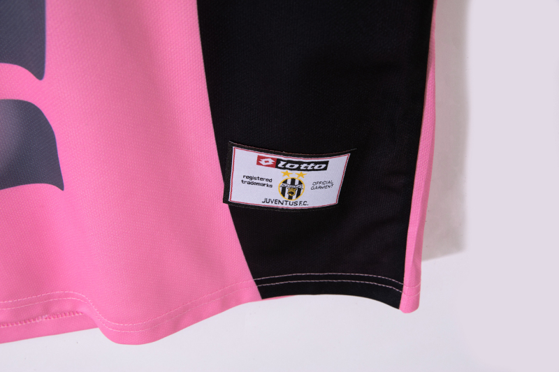 2002-2003 Juventus Retro Jersey away