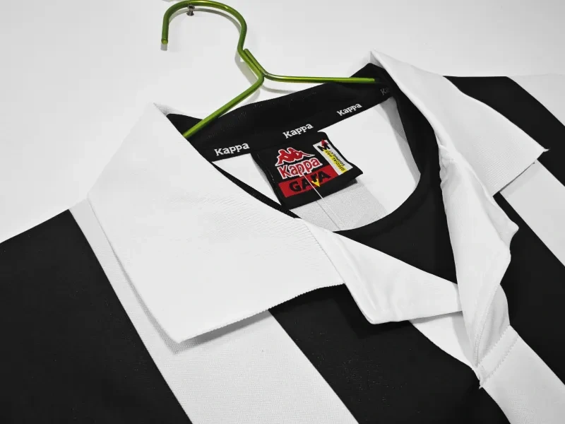 1998/99 Juventus Retro Jersey Home