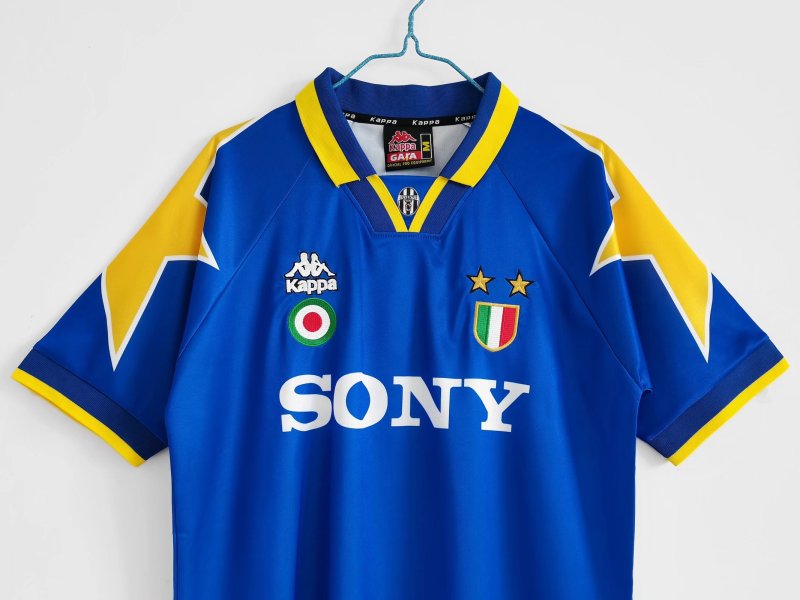 1995-1996 Juventus Retro Jersey away