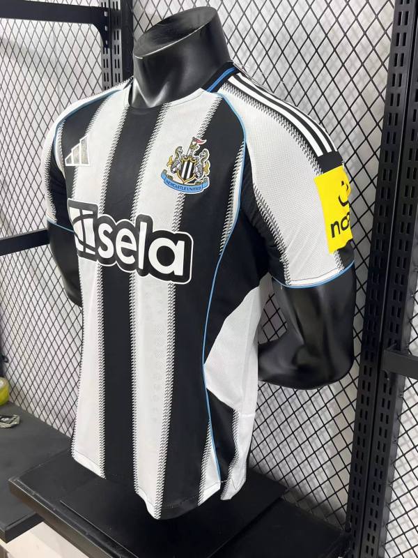 25/26 Newcastle United Home player