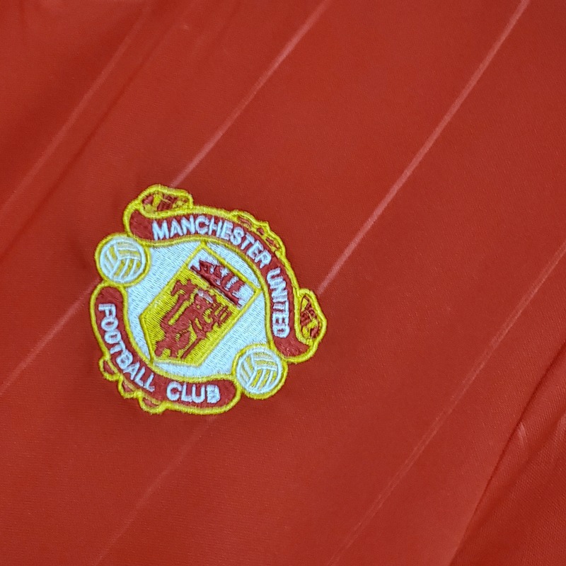 1983-1984 home Retro Manchester United Soccer Jerseys