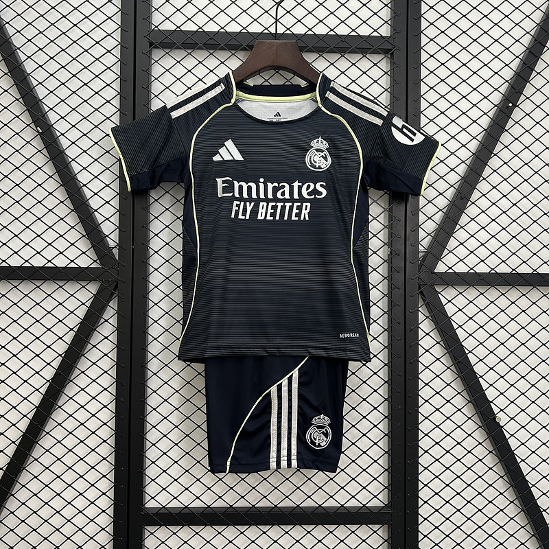 25/26 kids Real Madrid away size: 16-28 + free socks