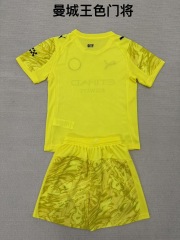 25/26 Manchester City Goalkeeper kids + free socks