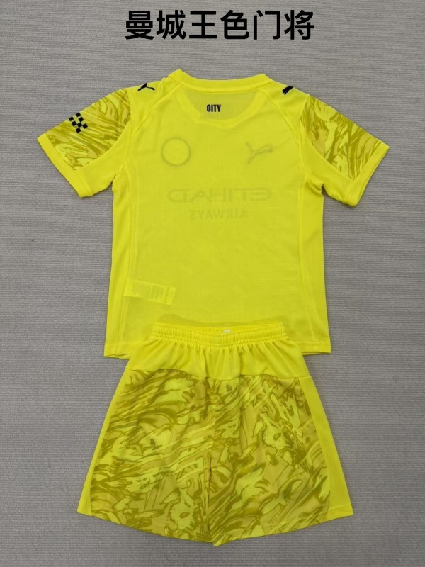 25/26 Manchester City Goalkeeper kids + free socks