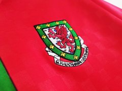 1996 home Wales retro Fan version