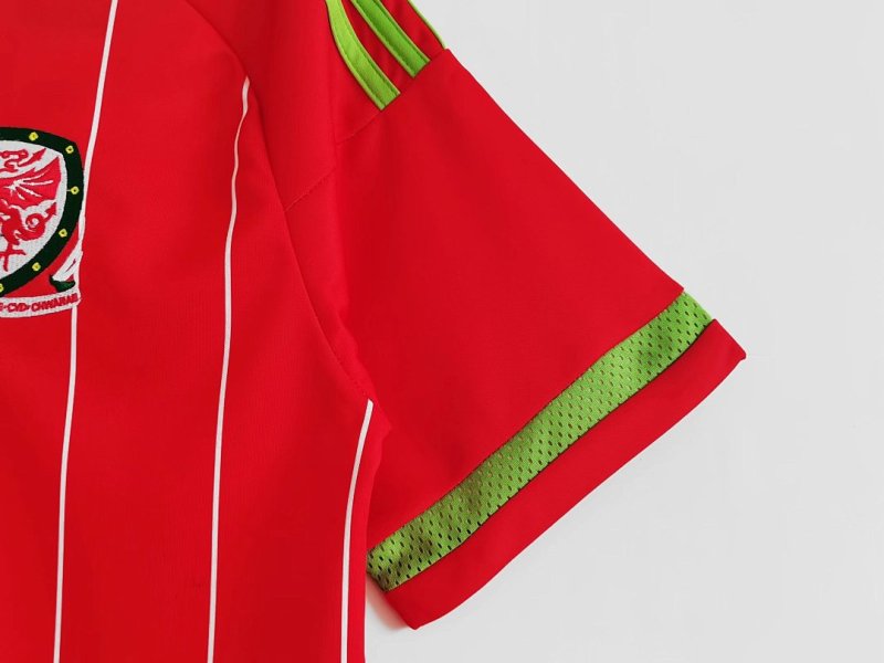 2015 home Wales retro Fan version