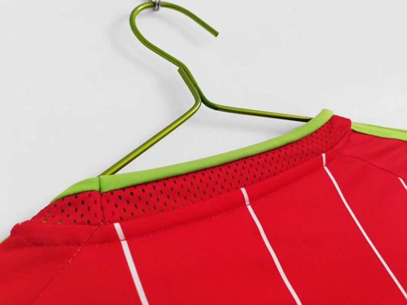 2015 home Wales retro Fan version