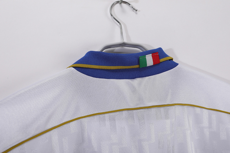 1995 away Italy retro Fan version