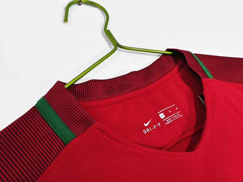 2016 home Long sleeves Portugal retro Fan version