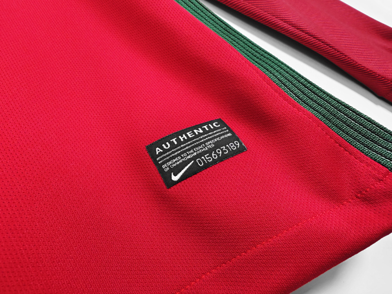2016 home Long sleeves Portugal retro Fan version
