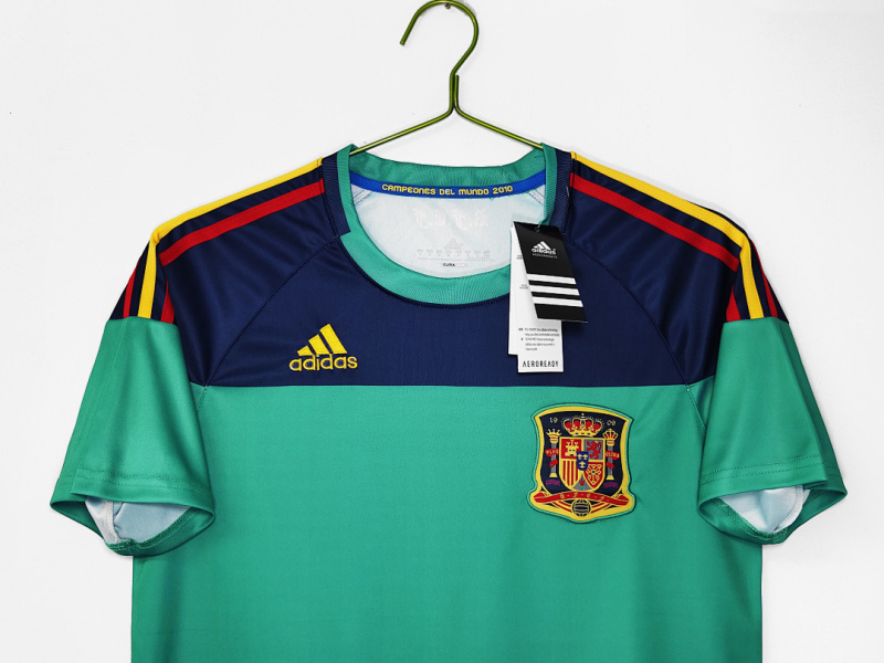 2010 Goalkeeper Spain retro Fan version