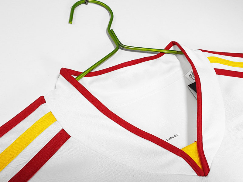 2011 away Spain retro Fan version