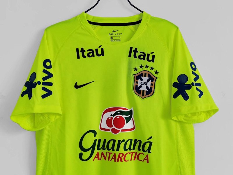 2020 train Brazil retro Fan version