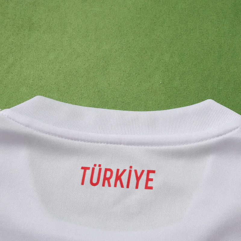 2026 FIFA World Cup Türkiye home Kids kit + free socks