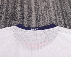 08-09 Manchester United away Kids kit