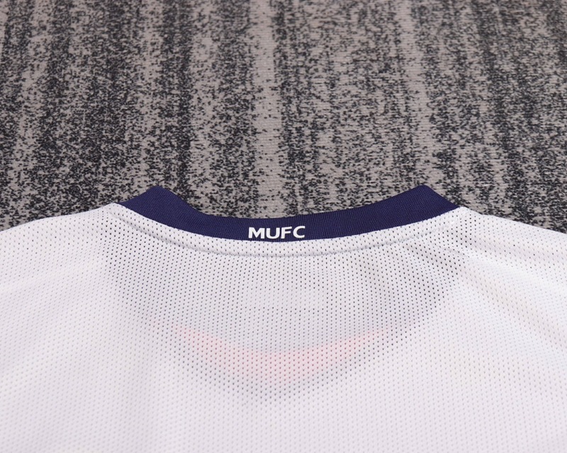 08-09 Manchester United away Kids kit