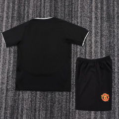 03-04 Manchester United away Kids kit
