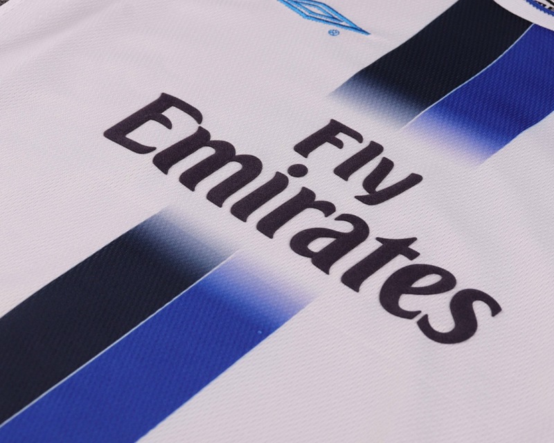 03-05 Chelsea away Kids kit