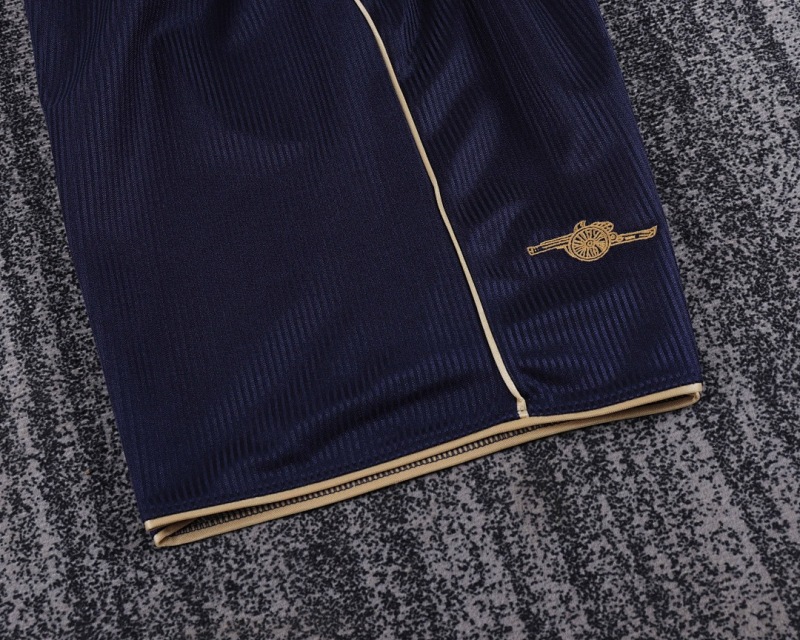 01-02 Arsenal away Kids kit