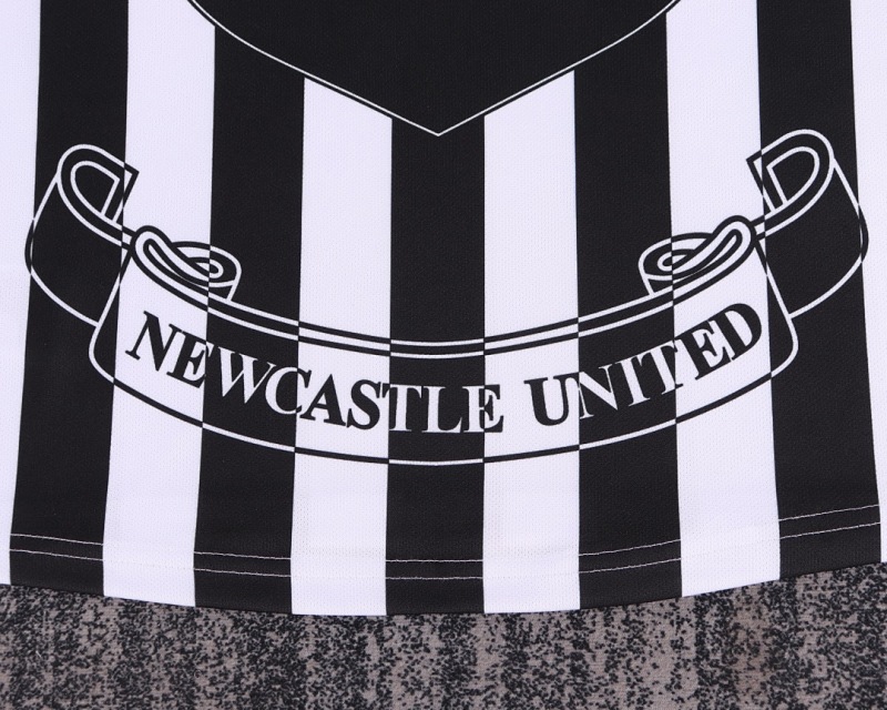 97-99 Newcastle United home Kids Retro kit