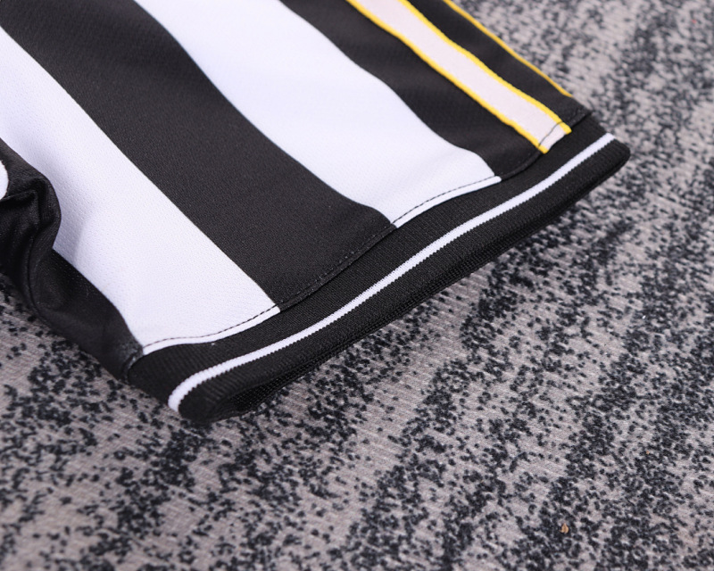 97-99 Newcastle United home Kids Retro kit