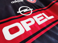 97-99 Bayern München home retro Fan version