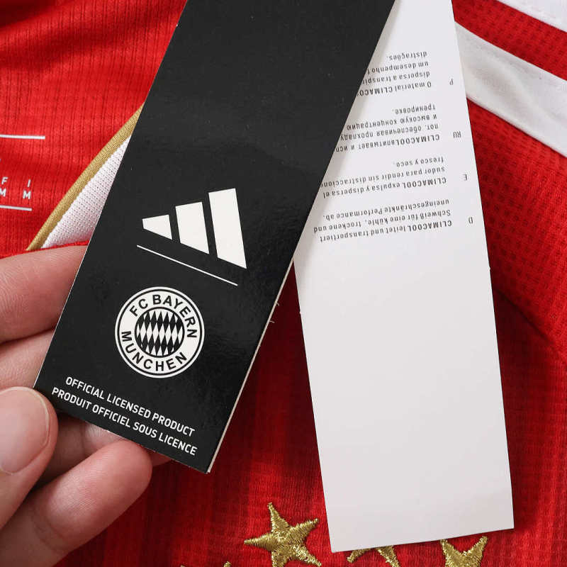 2627 season Fußball-Club Bayern München home Fan version
