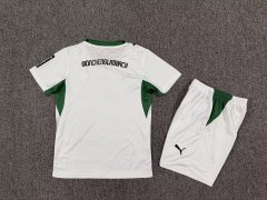 2627 kids Borussia Monchengladbach home kit + free socks