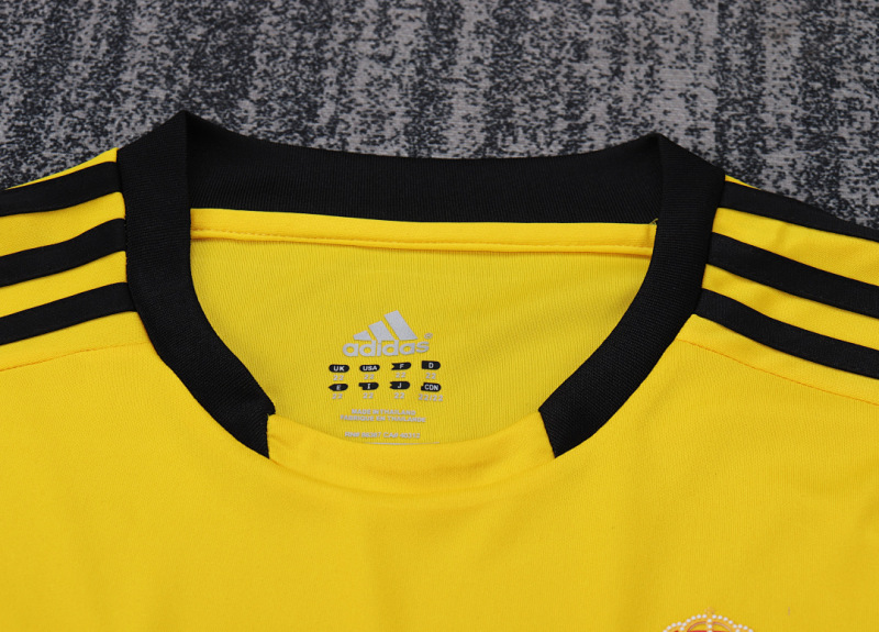 1112 Real Madrid Goalkeeper Kids Retro kit