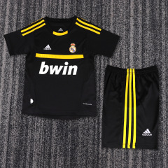 1112 Real Madrid Goalkeeper Kids Retro kit