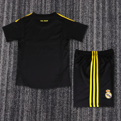 1112 Real Madrid Goalkeeper Kids Retro kit