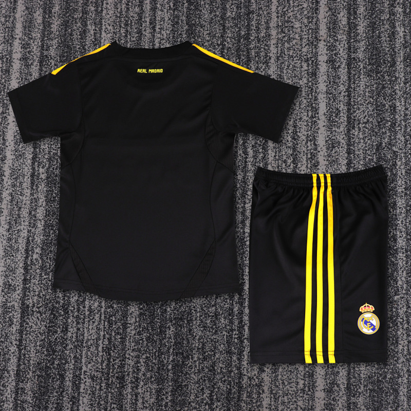 1112 Real Madrid Goalkeeper Kids Retro kit