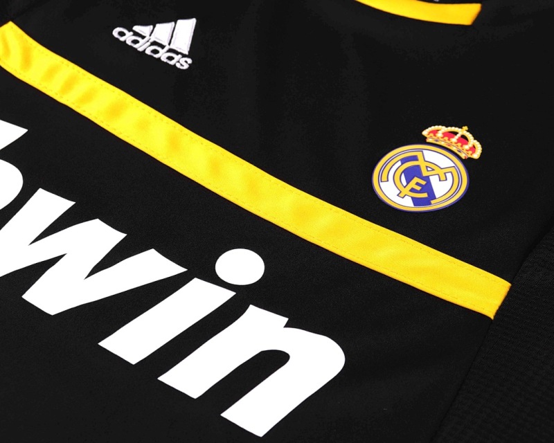 1112 Real Madrid Goalkeeper Kids Retro kit